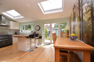 Kitchen Diner- click for photo gallery